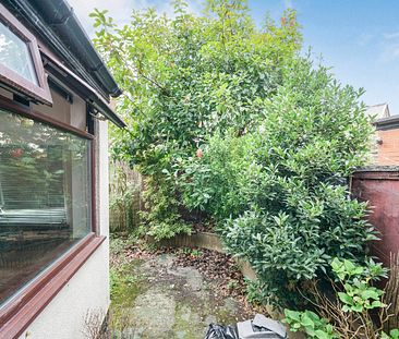 Room in a Shared House, Seaford Road, M6 - Photo 3