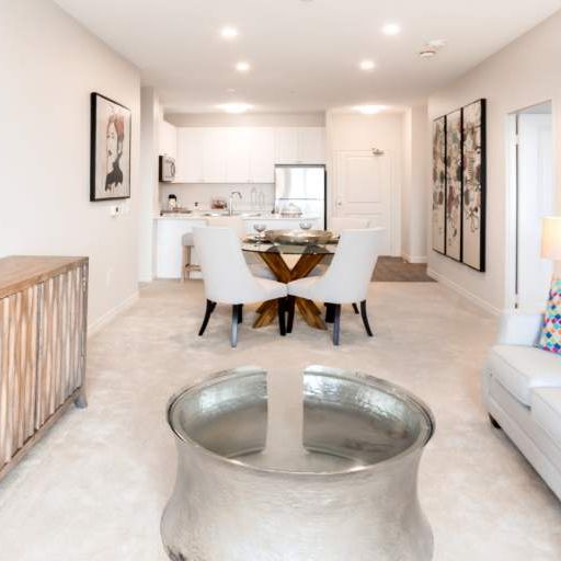 South Carriage Place - Photo 1