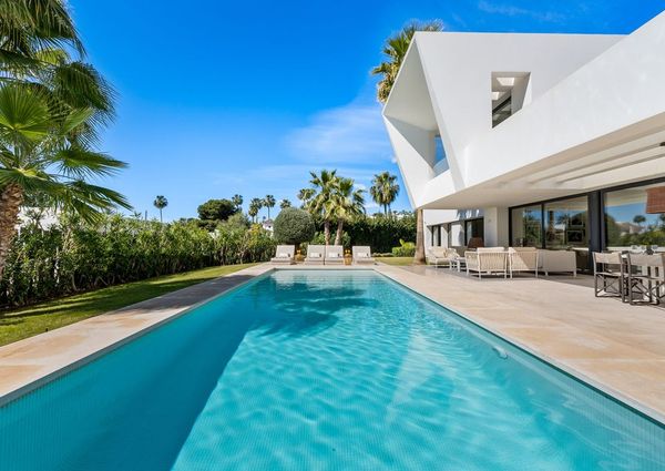 4 bedroom luxury Villa for rent in El Paraíso, Andalusia