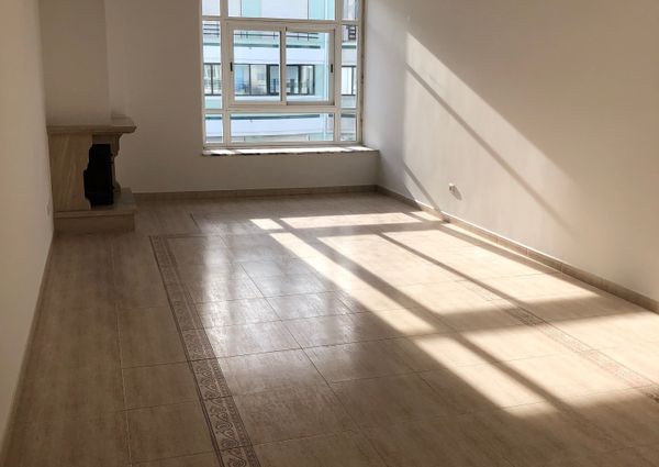 Apartamento T3 duplex para arrendamento na Cavaleira, Mem Martins.