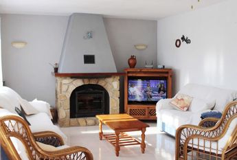 SPACIOUS VILLA FOR RENT FOR LONG TERM INCLUDING SUMMER