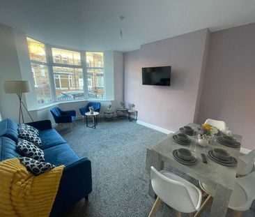 1 bedroom in a house share to rent - Photo 3