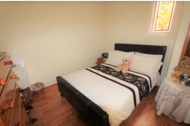 Studio Flat, Palmerston Crescent, N13 - Photo 1