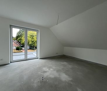 Vermietung: Erstbezug, moderne Obergeschosswohnung mit Balkon und C... - Foto 1