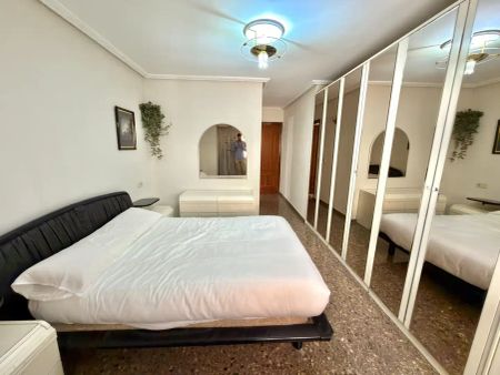 Piso de alquiler en Carrer de Montellano, San Ramón - Monte de Piedad - Foto 5