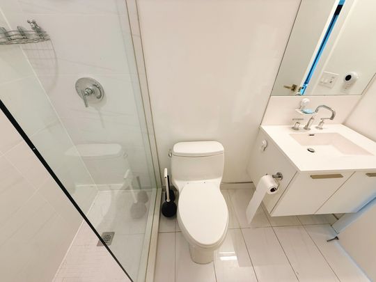 For Lease - 3 Gloucester Street Unit# 817, Toronto, Ontario - Photo 1