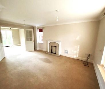 4 bedroom detached house to rent - Photo 3