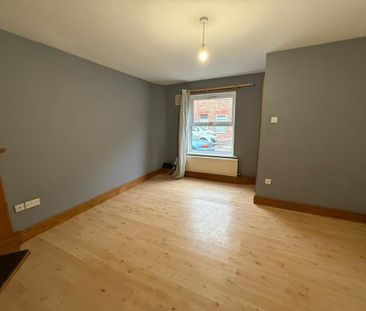 3 bedroom end of terrace house to rent - Photo 1