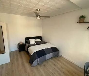 Carrer d'Alcanyís, Valencia, Valencian Community 46019 - Photo 6