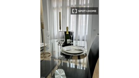2 room luxury Apartment for rent in Valencia, Spain - Photo 4