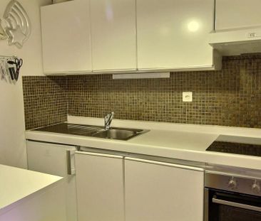 Apartment for rent by the week on the village square - Photo 5