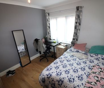 5 Bed Semi-Detached House, Sirdar Road, SO17 - Photo 5