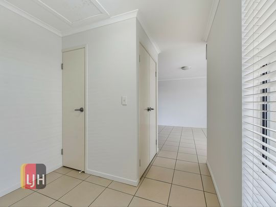 MODERN, 1 BEDROOM UNIT IN STAFFORD! - Photo 1