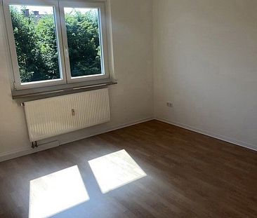 Renovierte 3-Zimmer-Wohnung mit Balkon! - Foto 2