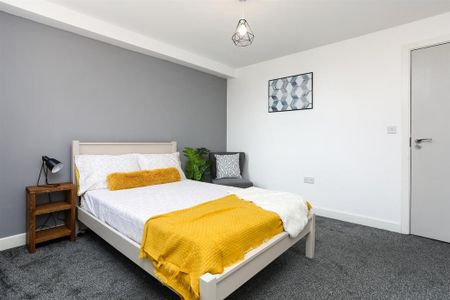 1 bedroom in a house share to rent - Photo 5