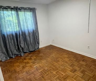 For Lease - 24 Sylvia Street Unit# Front Unit, Barrie, Ontario - Photo 4