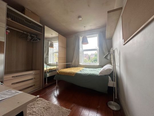 Room in a Shared House, Collingwood Road, M19 - Photo 1