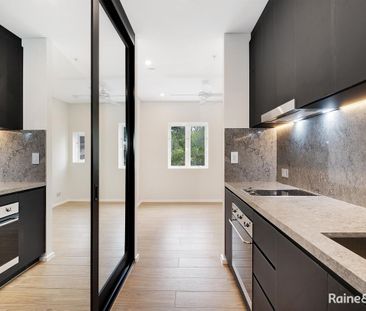 SECOND FLOOR STUDIO APARTMENT! - Photo 2