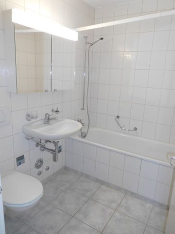 Grosszügige 2.5-Zimmerwohnung mit Weitsicht! - Foto 3