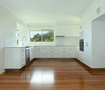 2 Erbacher St Centenary Heights - Photo 2