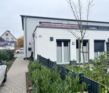 Stilvoll wohnen- moderne 3-Zimmerwohnung mit kleinem Garten - Foto 1