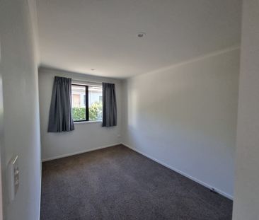 Two Bedroom Townhouse on Boundary Rd - Photo 5