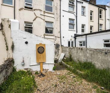 5 bedroom terraced house to rent - Photo 5