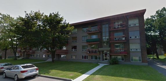 Appartement 5 1/2 demi sous-sol très bien situé à Ste-Foy disponible à partir du 1e avril - Photo 2