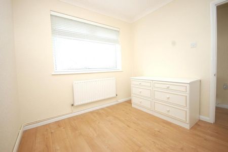 2 bedroom bungalow to rent - Photo 3