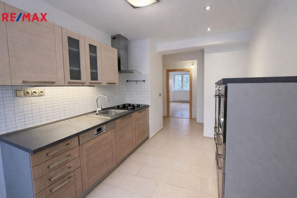 Pronájem bytu 2+1 59 m² - Photo 1