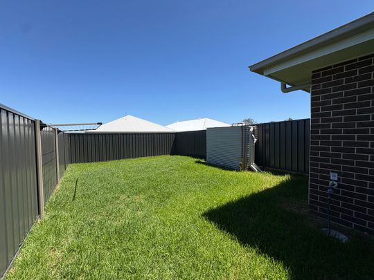 Modern Comfort and Convenience in the Heart of Medowie - Photo 1