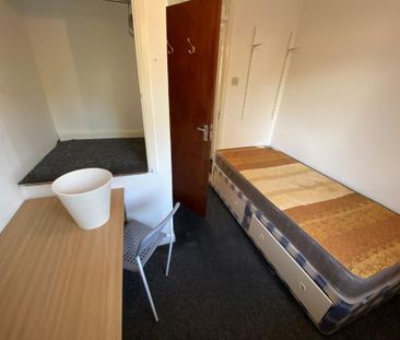 3 bedroom house share to rent - Photo 6