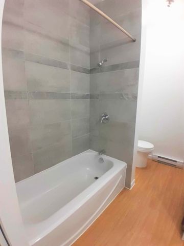 344 Rue Galt, H4G 2P4, H4G 2P4, Montréal - Photo 3