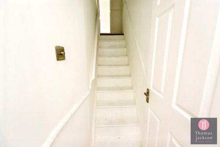 2 bedroom end of terrace house to rent - Photo 5