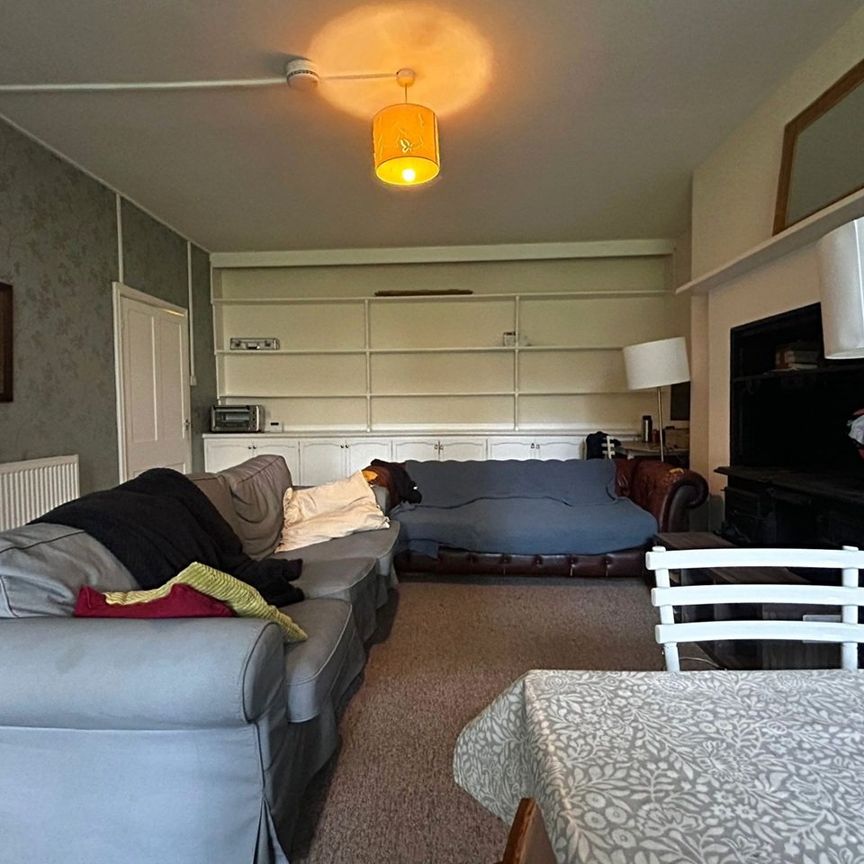 3 Bed Flat, Pembroke Road, BS8 - Photo 1