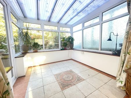 Marlins Turn, Hemel Hempstead - Photo 2