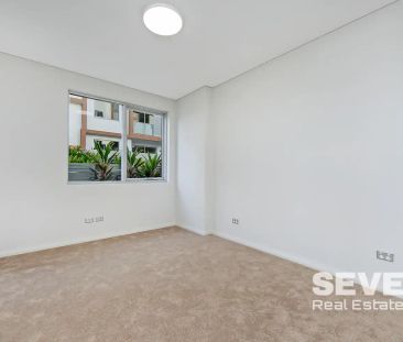 “MODERN APARTMENT WITH TWO BEDROOM + STUDY” - Photo 3