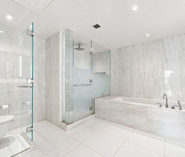 1327 Bellevue Avenue apartment — West Vancouver, BC (2-Bedroom) - 2 Bedroom - Photo 1