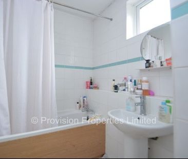 2 Bedroom Flat Foxhill Court Weetwood - Photo 6