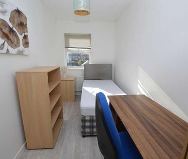 Lenz Close, Colchester, CO1 - Photo 1