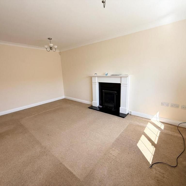 4 bedroom detached house to rent - Photo 1