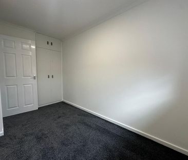 2 bedroom semi-detached house to rent - Photo 6