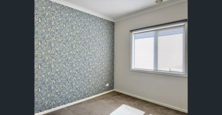 For Lease - Stylish Family Home with Space, Comfort & Convenience - Photo 4