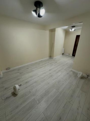 4 bedroom detached house to rent - Photo 4