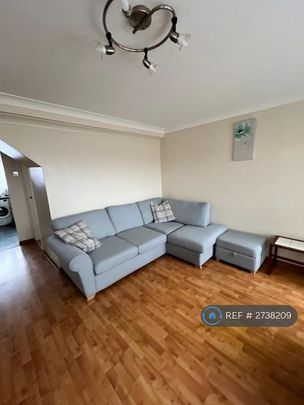 1 bedroom in a flat share to rent - Photo 1