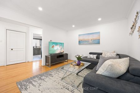 For Lease - 73 Centre Avenue Unit# Main, Toronto, Ontario - Photo 2