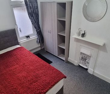 10 Meadowbank Place, Belfast BT9 7FF - Photo 6