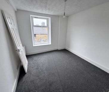 2 Bedroom Apartment To Let - Photo 5
