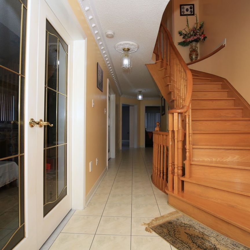 For Lease - 39 Octillo Boulevard Unit# UPPER, Brampton, Ontario - Photo 1