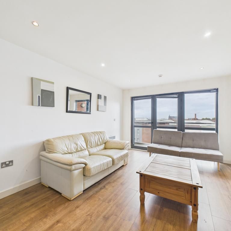 2 bedroom flat to rent - Photo 1